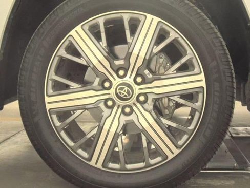 Used 2023 Toyota Sequoia Capstone image 5