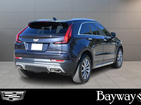 Used 2023 Cadillac XT4 Premium Luxury w/ Cold Weather Package image 5