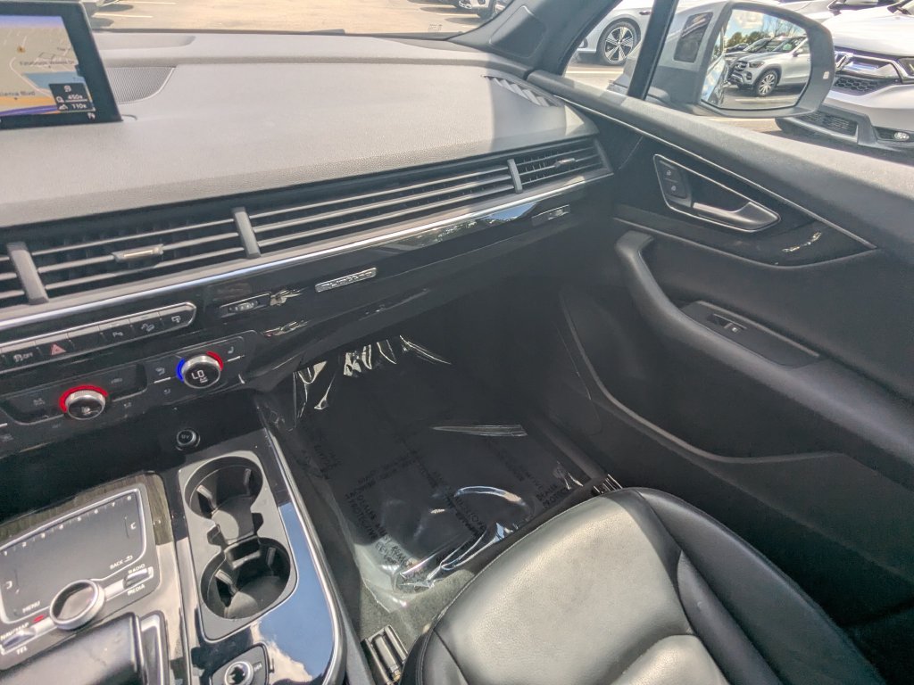 Used 2017 Audi Q7 3.0T Premium Plus AWD/4WD image 4