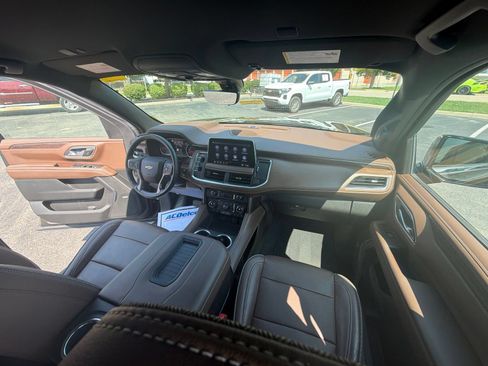 Used 2021 Chevrolet Tahoe High Country AWD/4WD image 29