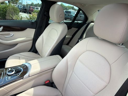 Used 2019 Mercedes-Benz C 300 Sedan image 16