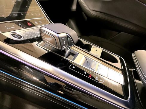 New 2026 Audi Q8 Prestige image 7