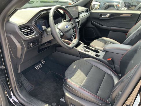Used 2023 Ford Escape ST-Line w/ Tech Pack #1 AWD/4WD image 26