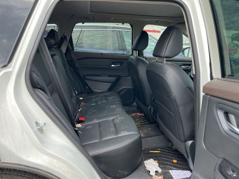 Used 2023 Nissan Rogue SL w/ SL Premium Package AWD/4WD image 3