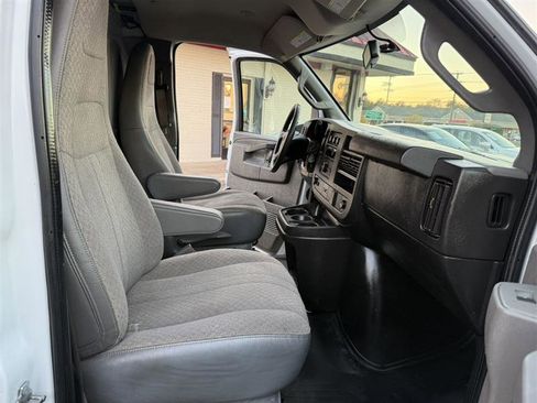 Used 2020 Chevrolet Express 2500 w/ Driver Convenience Package image 10
