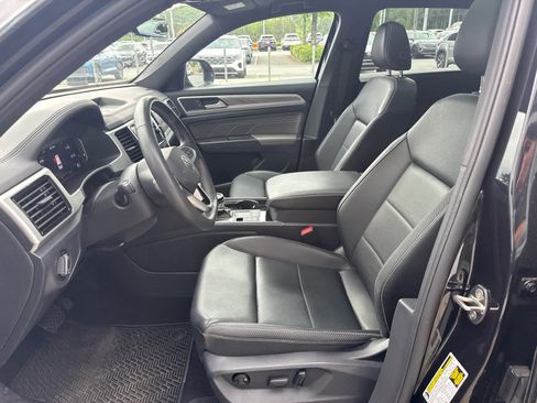 Used 2023 Volkswagen Atlas Cross Sport SE w/ Panoramic Sunroof Package FWD image 20