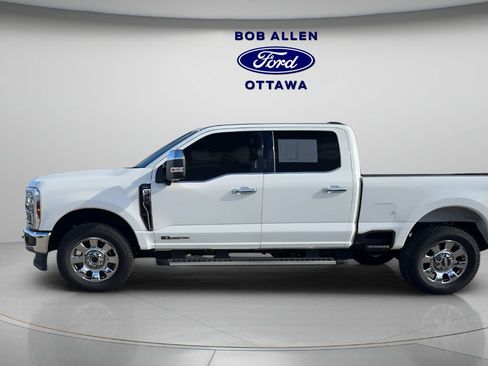 Used 2026 Ford F250 Lariat w/ Chrome Package AWD/4WD image 3