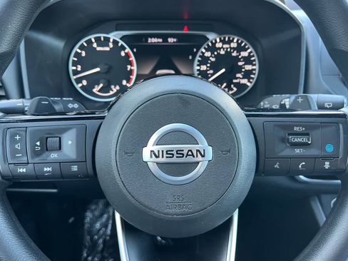 Used 2021 Nissan Rogue SV AWD/4WD image 29