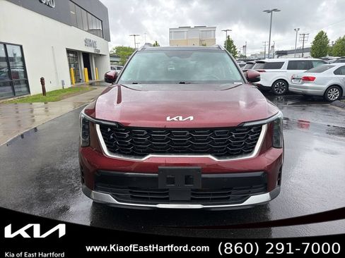 Certified 2024 Kia Sorento S w/ Panoramic Sunroof Package FWD image 4