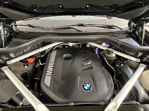 Certified 2025 BMW X7 xDrive40i w/ Executive Package AWD/4WD image 17
