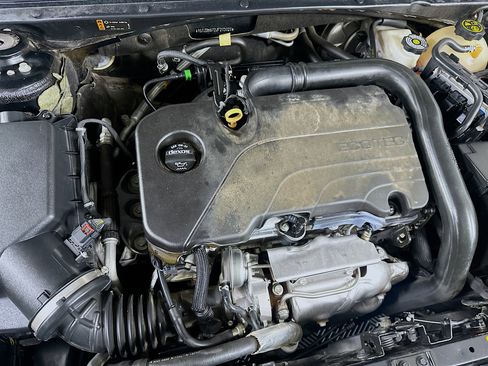 Used 2018 Chevrolet Malibu LT w/ Leather Package image 32