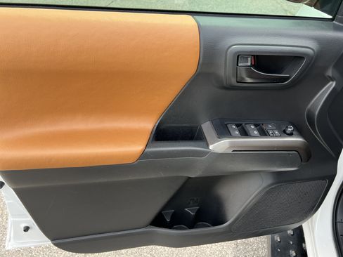 Certified 2023 Toyota Tacoma SR5 RWD image 21