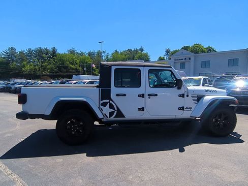 Certified 2021 Jeep Gladiator Sport AWD/4WD image 9