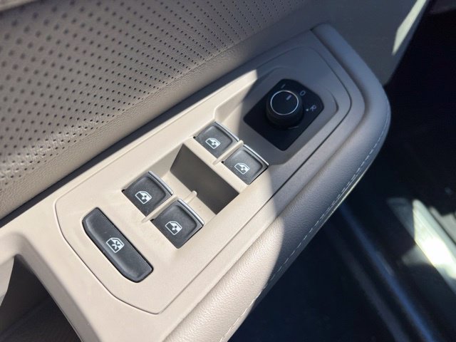 Used 2024 Volkswagen Atlas SE AWD/4WD image 26
