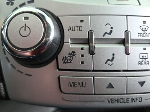 Used 2017 Chevrolet Equinox LT w/ Convenience Package image 7