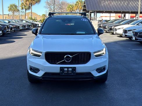 Used 2020 Volvo XC40 T5 R-Design image 3