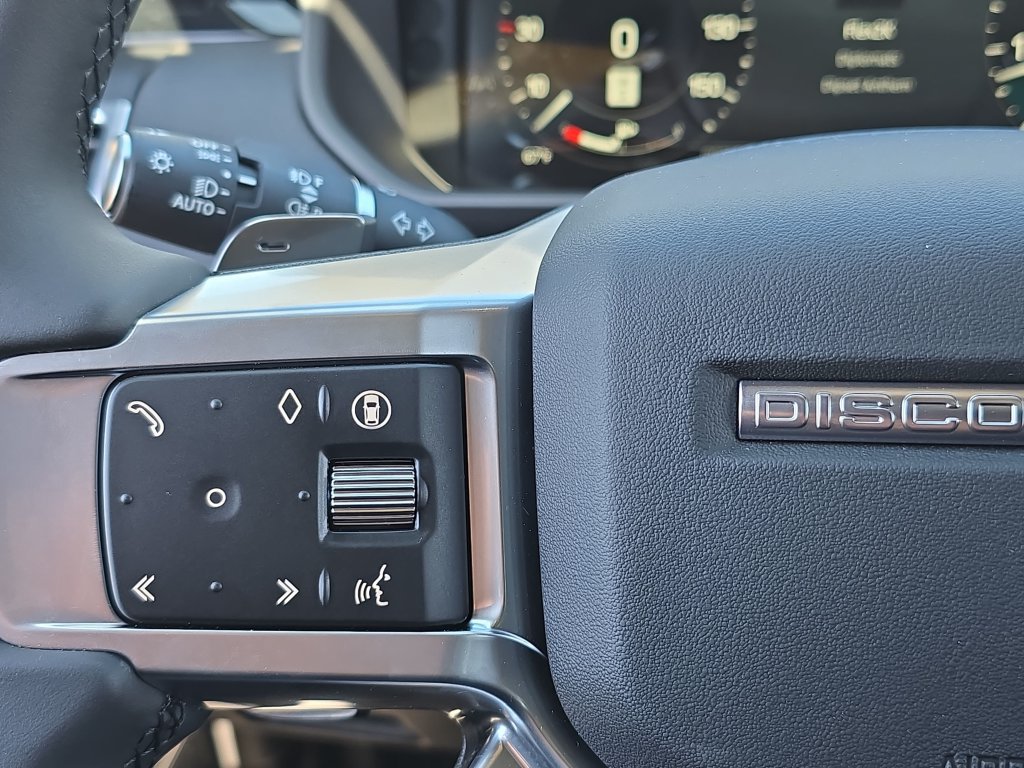 New 2026 Land Rover Discovery S AWD/4WD image 19
