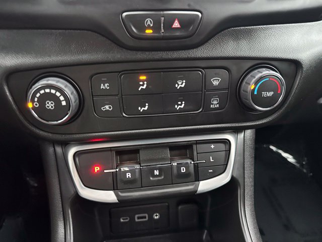 Used 2022 GMC Terrain SLE AWD/4WD image 26