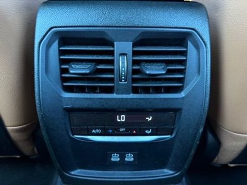 Used 2022 BMW 330i xDrive Sedan w/ Driving Assistance Package AWD/4WD image 28