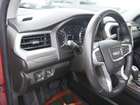 Used 2017 GMC Acadia SLE image 12