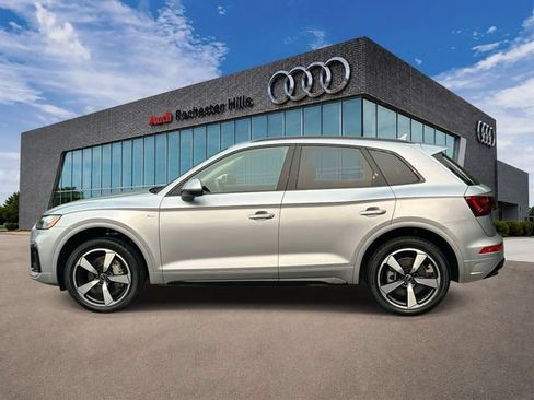 Used 2023 Audi Q5 2.0T Premium Plus w/ Premium Plus Package AWD/4WD image 2