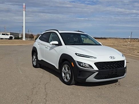 Used 2023 Hyundai Kona SEL w/ Convenience Package image 4