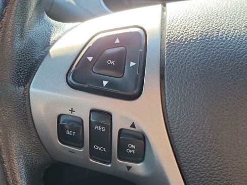 Used 2018 Ford Taurus SEL w/ Equipment Group 201A FWD image 25