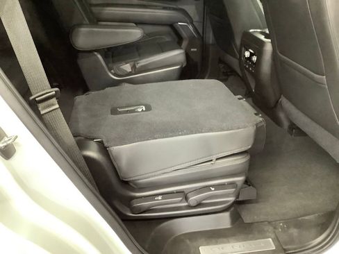 Used 2021 GMC Yukon Denali w/ Denali Premium Package AWD/4WD image 40