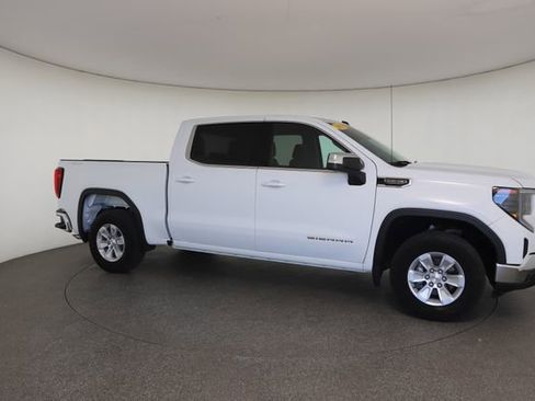 Used 2023 GMC Sierra 1500 SLE AWD/4WD image 27