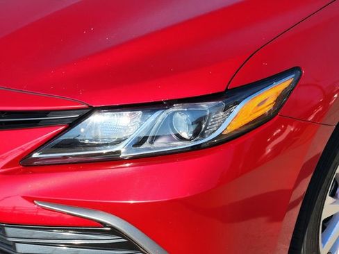 Used 2023 Toyota Camry LE image 8