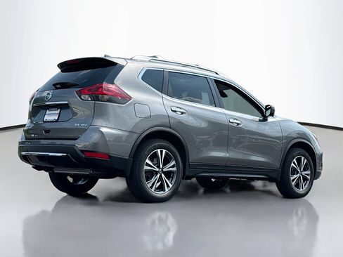 Used 2019 Nissan Rogue SV w/ Premium Package AWD/4WD image 2