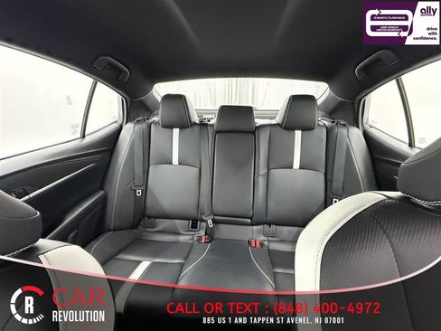 Used 2025 Toyota Camry SE FWD image 10