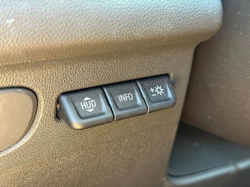 Used 2023 Buick Envision Essence w/ Technology Package I AWD/4WD image 17