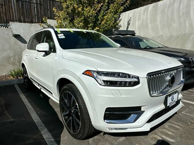 Used 2023 Volvo XC90 B6 Plus w/ Protection Package AWD/4WD image 2