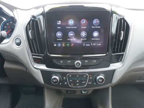 Used 2020 Chevrolet Traverse LT w/ LT Premium Package image 13