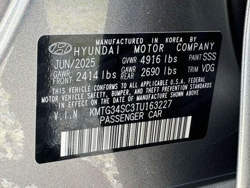 New 2026 Genesis G70 2.5T Prestige image 18