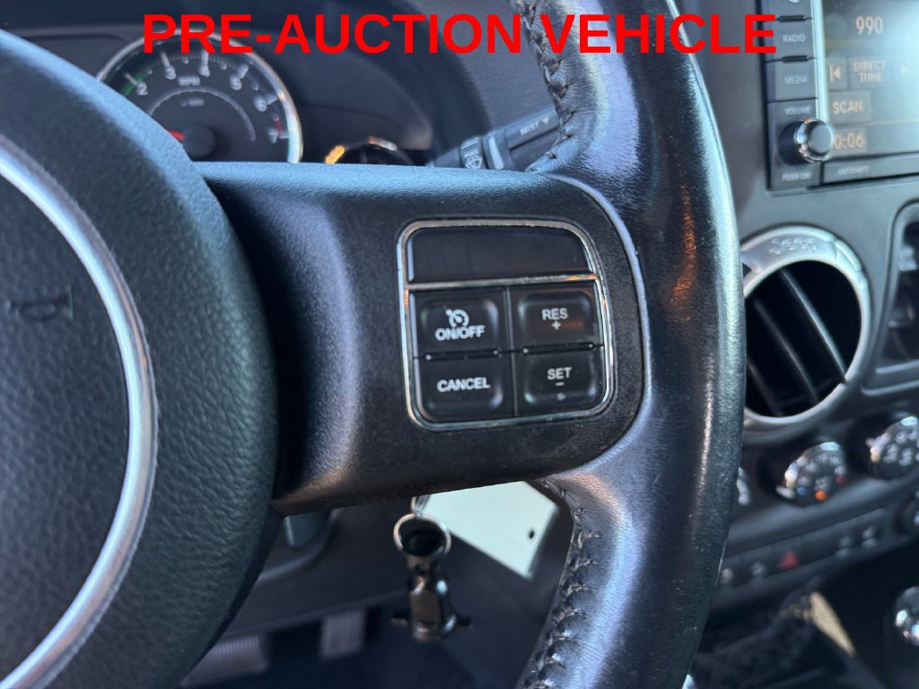 Used 2015 Jeep Wrangler Unlimited Sahara w/ Connectivity Group AWD/4WD image 22