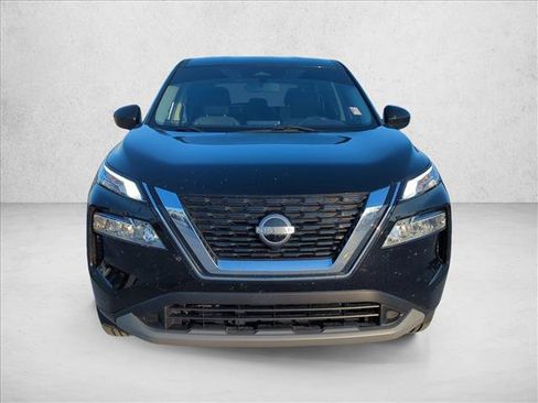 Used 2023 Nissan Rogue SV FWD image 2