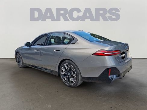 Used 2026 BMW 530i xDrive w/ M Sport Package AWD/4WD image 4