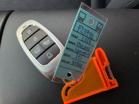 Used 2023 Hyundai Santa Fe SEL image 11