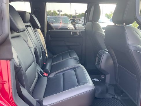 New 2026 Ford Bronco Outer Banks AWD/4WD image 13
