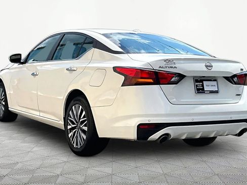 Used 2023 Nissan Altima 2.5 SV w/ SV Premium Package AWD/4WD image 12