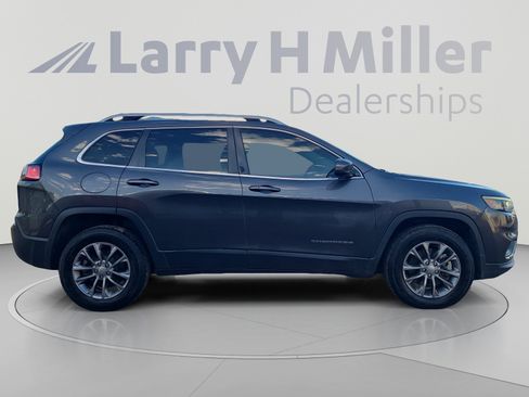 Used 2019 Jeep Cherokee Latitude Plus w/ Comfort/Convenience Group AWD/4WD image 6