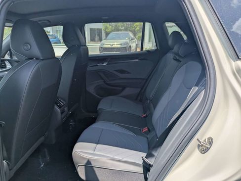 New 2026 Volkswagen Tiguan SE R-Line FWD image 16