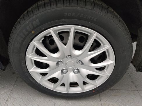 Used 2017 Nissan Sentra S image 31