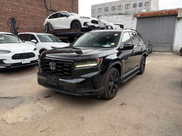 Certified 2025 Honda Pilot Black Edition image 1