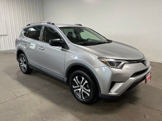 Used 2018 Toyota RAV4 LE w/ All Weather Liner Package AWD/4WD video 1