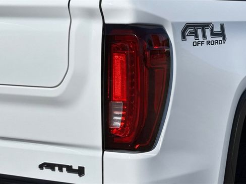 Used 2021 GMC Sierra 1500 AT4 w/ Off-Road Performance Package image 34