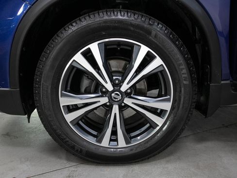 Used 2020 Nissan Rogue SV w/ Premium Package AWD/4WD image 31
