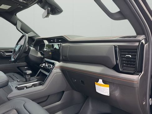 New 2025 GMC Sierra 1500 AT4 w/ AT4 Premium Package image 29